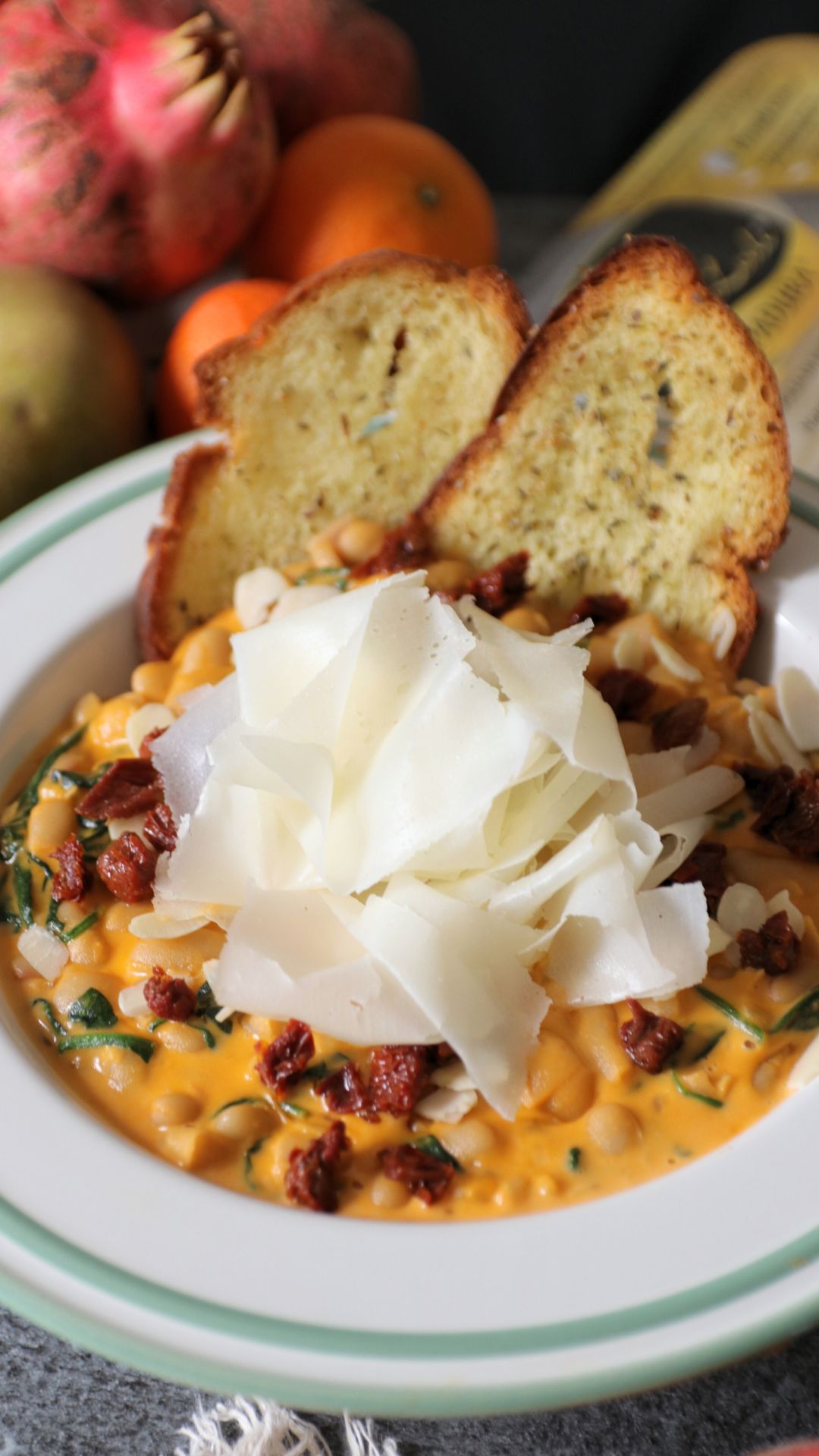 Fagioli cremosi con spinaci e Raspadura Bella Lodi